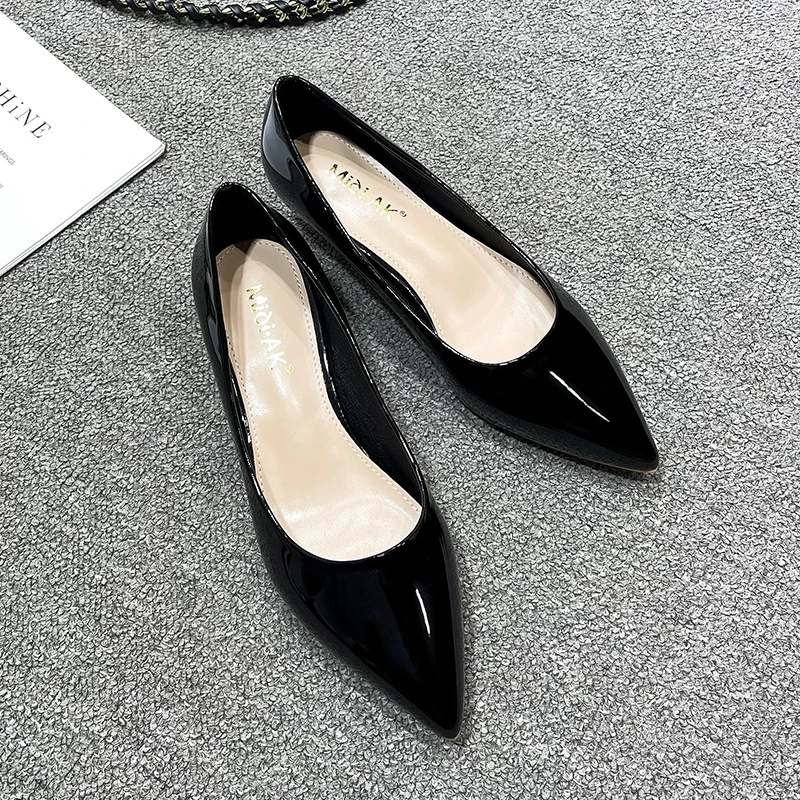 รองเท้าส้นสูงส้นเตี้ยสำหรับผู้ - Leather Work Japan บทวิจารณ์และราคา